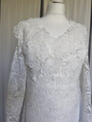 Robe de mariée disponible sur commande – Image 2